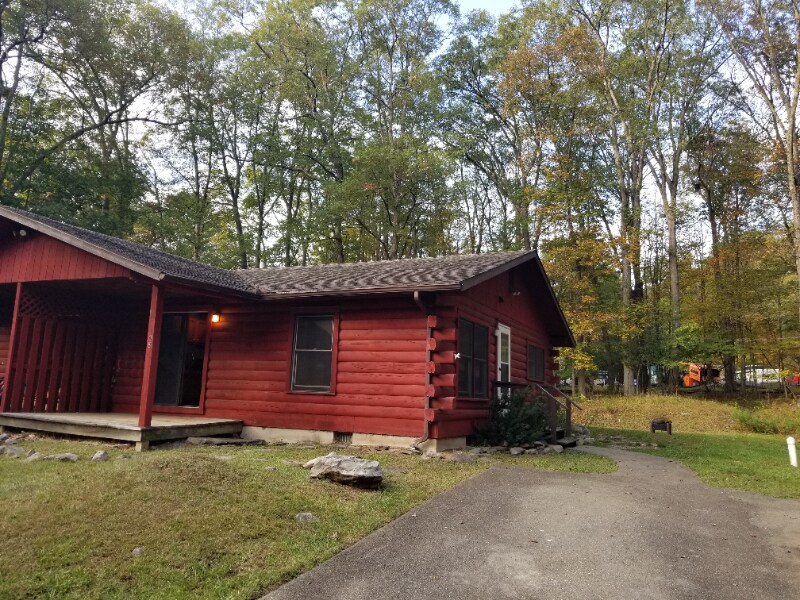 Building Photo - 208 Sellersville Dr