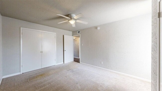 Building Photo - 3800 E 29th St