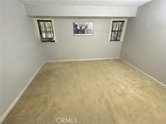 Building Photo - 872 Sierra Vista Dr