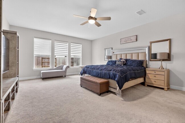 Building Photo - 21711 Emerton Cres Wy