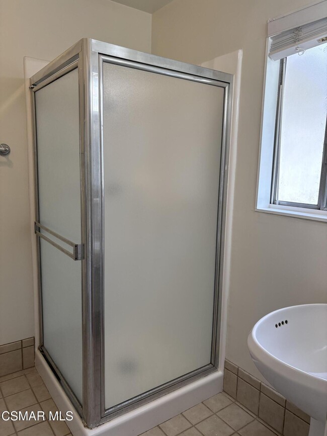 Building Photo - 5780 Lake Lindero Dr