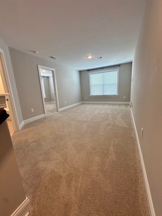 Building Photo - 686 Oyster Dr