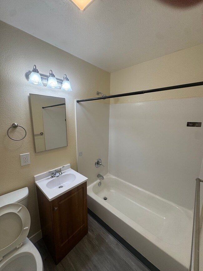 Building Photo - Welcome to SkyView Villa & Somerset Apartm...