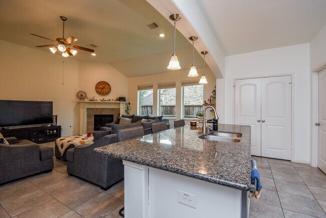 Building Photo - 12447 Girasole Ct