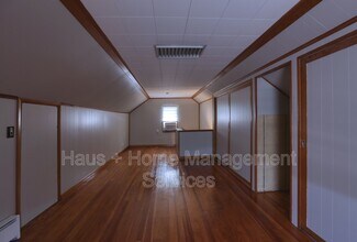 Building Photo - 544 James St
