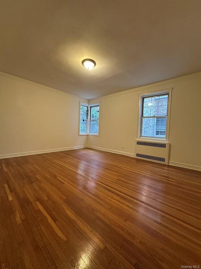 Building Photo - 111-14 76th Ave