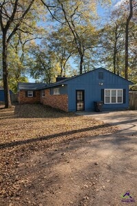 Building Photo - 316 Julianne St