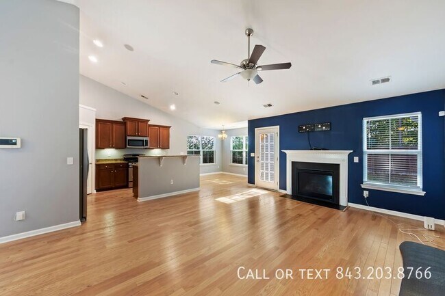 Building Photo - 341 Drayton Pl Dr