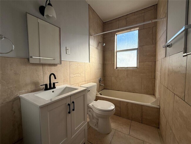 Building Photo - 730 W Central Ave