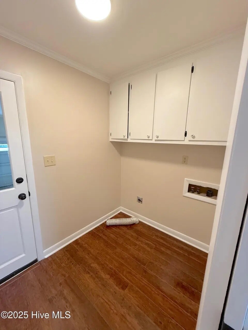 Building Photo - 107 E Baywood Ln