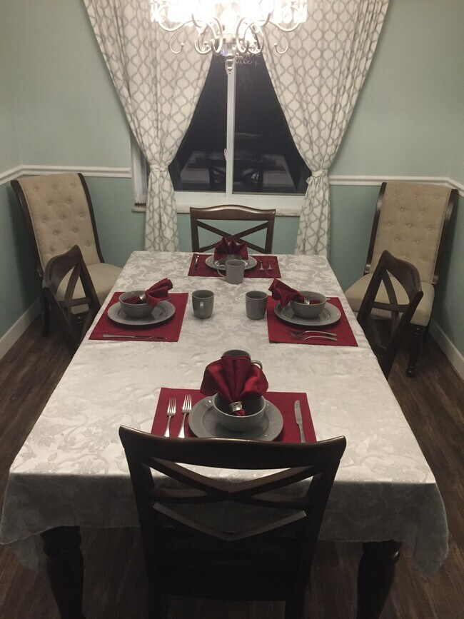 Building Photo - 9434 Sheralee Dr