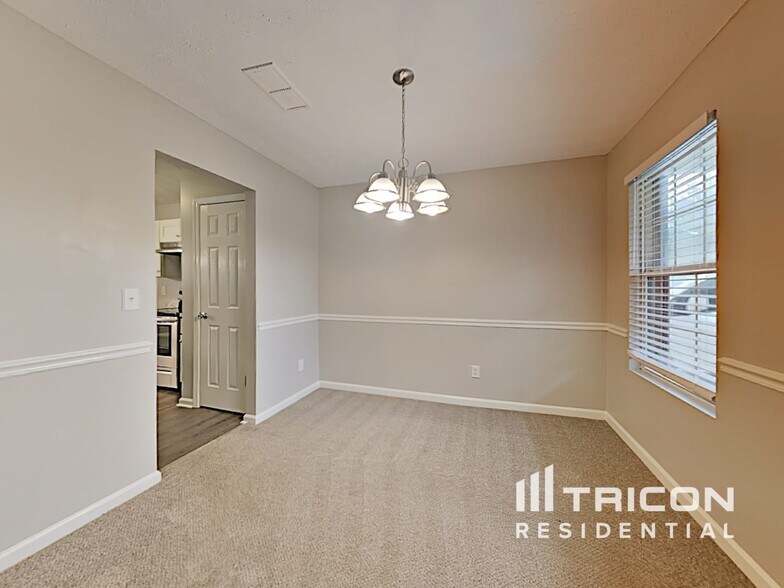 Building Photo - 460 Arthurs Ln