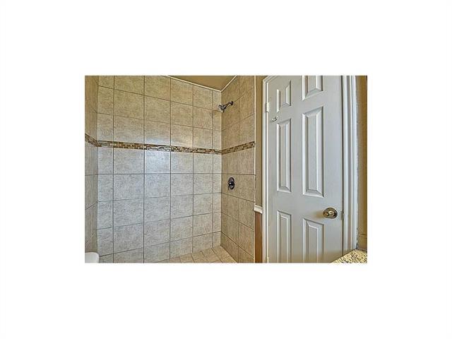 Building Photo - 14406 Tanglewood Dr