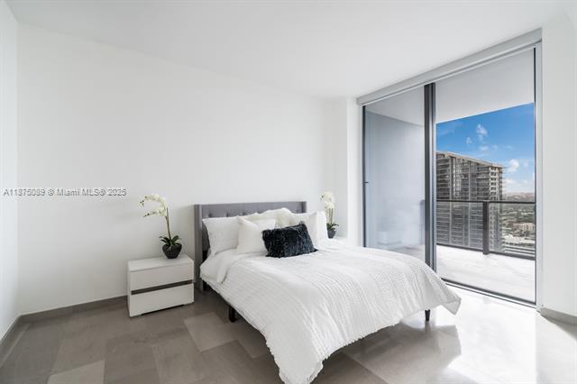 Building Photo - 68 SE 6th St