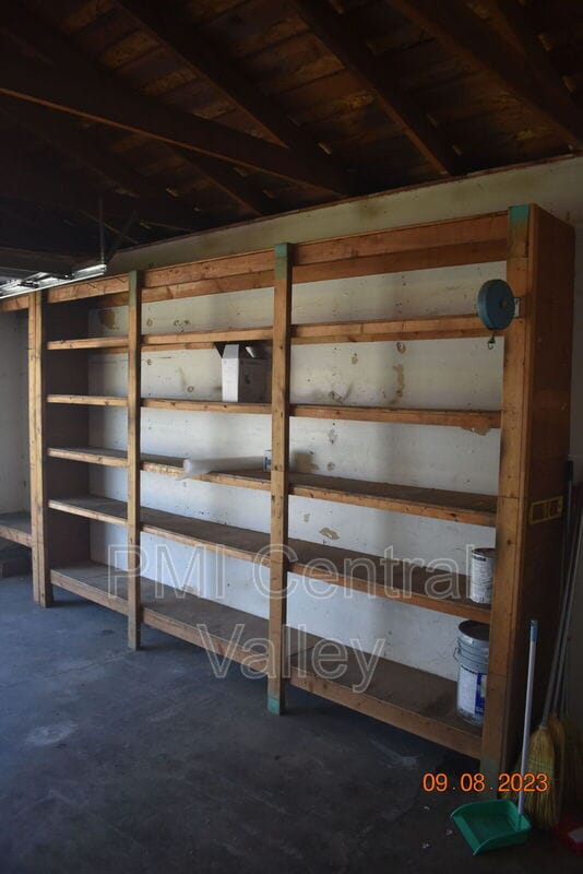 Building Photo - 280 Prado Way
