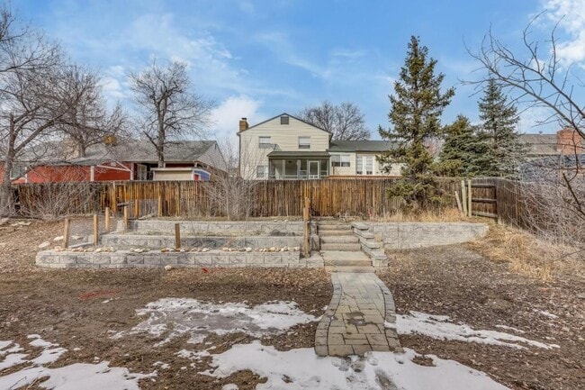 Building Photo - 3149 Oak Cir N