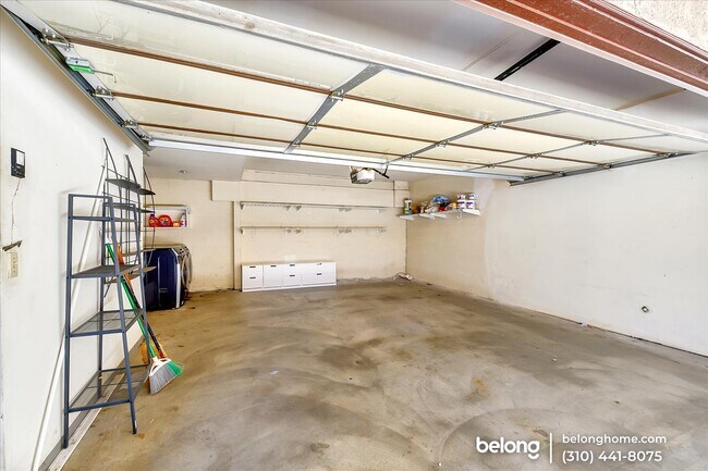 Building Photo - 720 Waterloo St