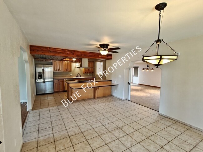 Building Photo - 9742 E Cannon Pl