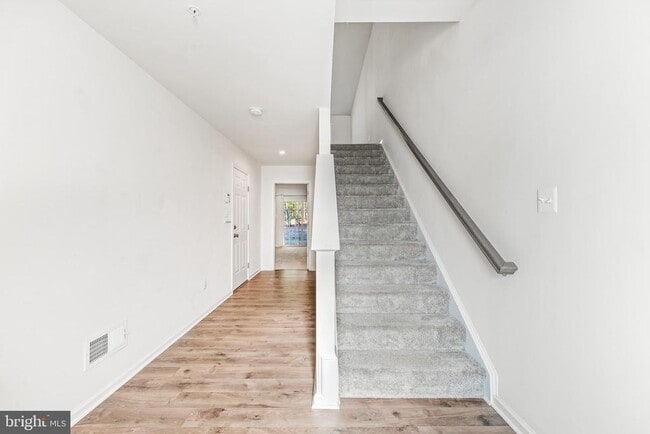 Building Photo - 43858 Eucalyptus Way
