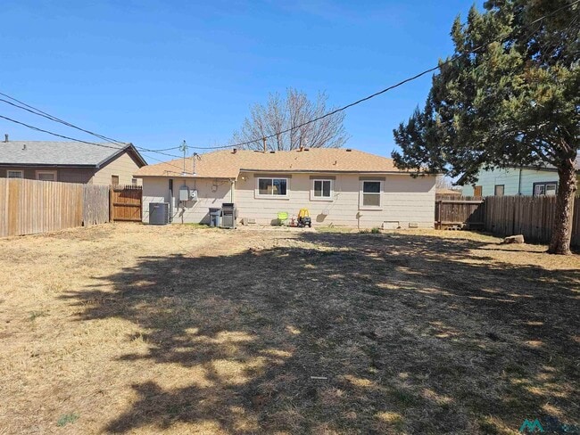 Building Photo - 2808 Ross St