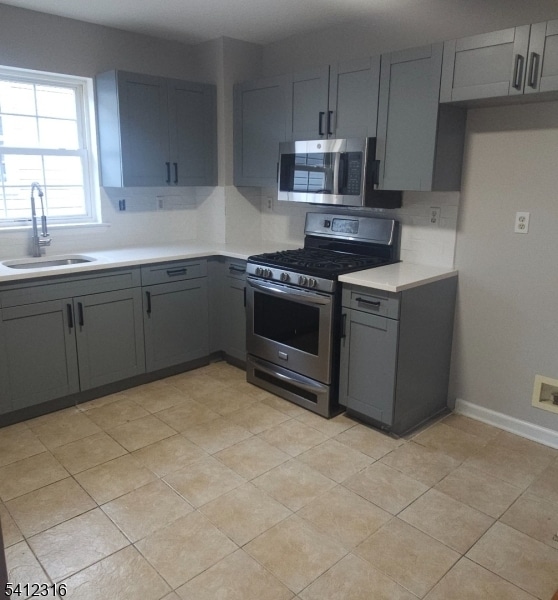 Building Photo - 307 Smith St