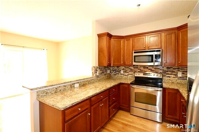 Building Photo - 15 Gianna Dr