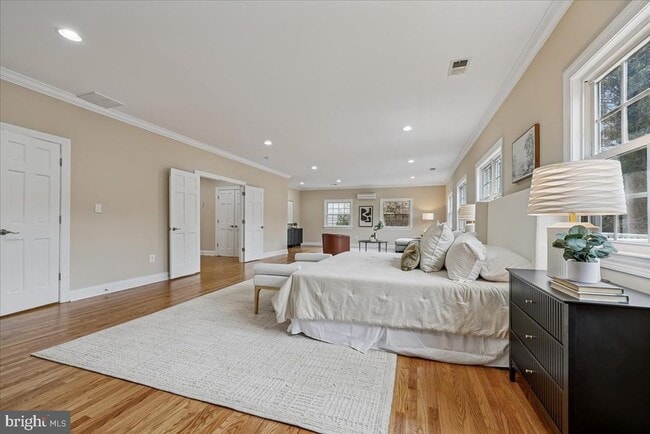 Building Photo - 4902 De Russey Pkwy