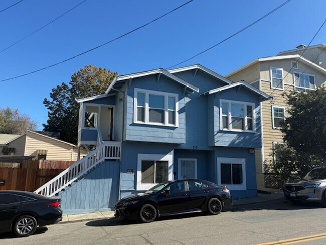 Building Photo - 513 2nd Ave