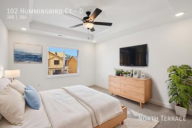 Building Photo - 102 Hummingbird Ct