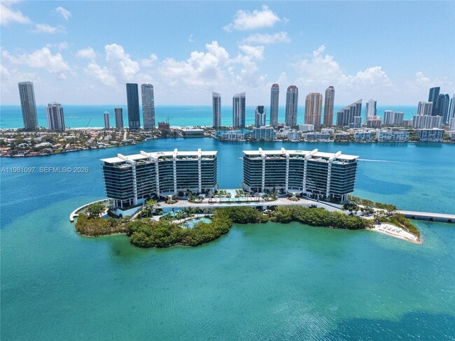 Building Photo - 5500 Island Estates Dr
