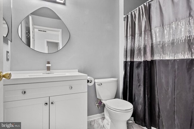 Building Photo - 1505 Beacon Hill Dr