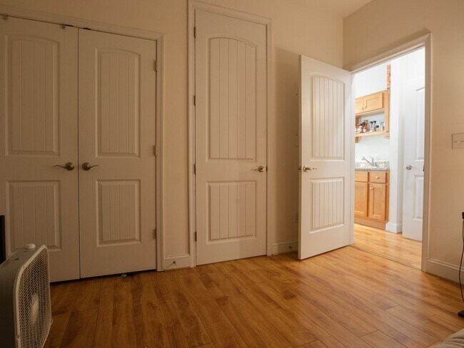 Building Photo - The Fountain Square Apartments