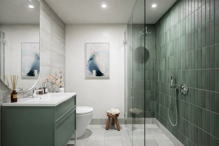 Building Photo - 72 Lott St