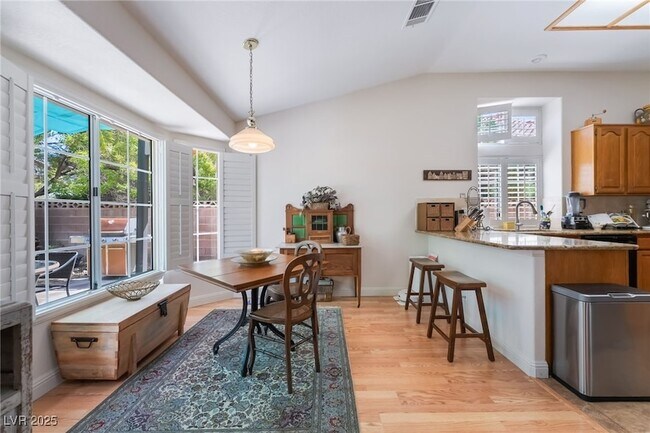 Building Photo - 8628 Highacre Dr