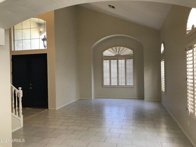 Building Photo - 5333 E Anderson Dr