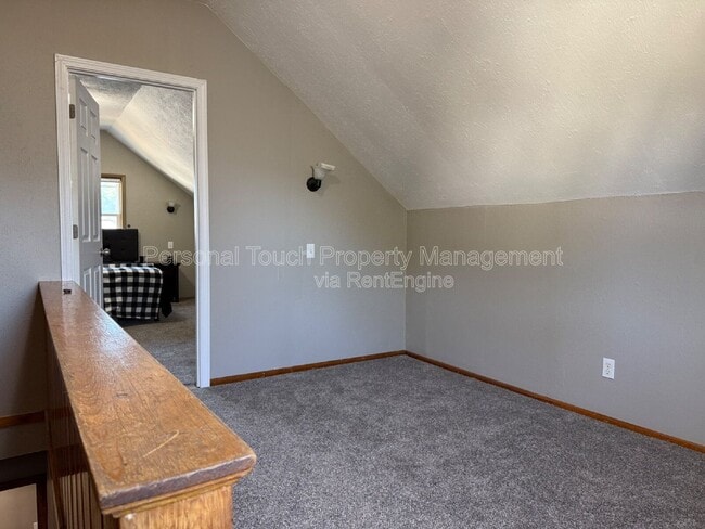 Building Photo - 413 22nd St S