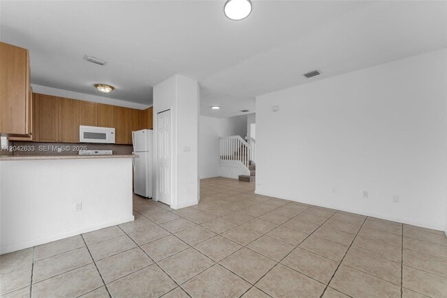 Building Photo - 2712 SE 15th Pl