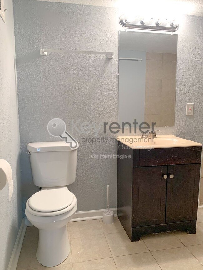 Building Photo - 20 Bellflower Cir