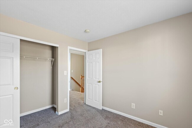 Building Photo - 2808 Dawnlake Dr