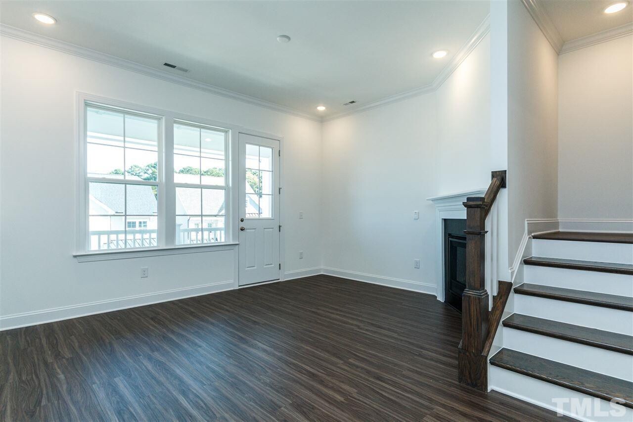 Building Photo - Room in Townhome on Mazarin Ln