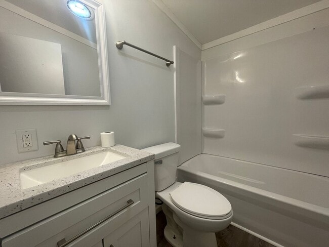 Building Photo - 3 Bedroom 2 Full Bath Home In Valpo