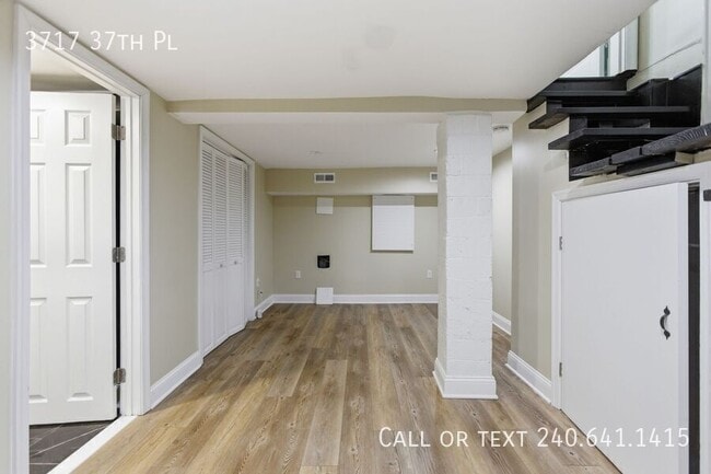 Building Photo - 3717 37th Pl