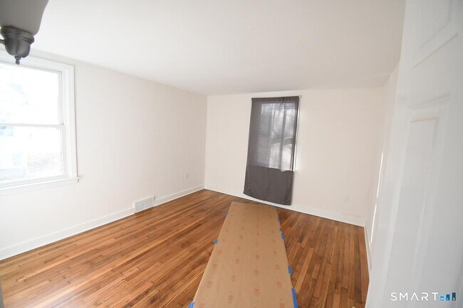Building Photo - 509 North St