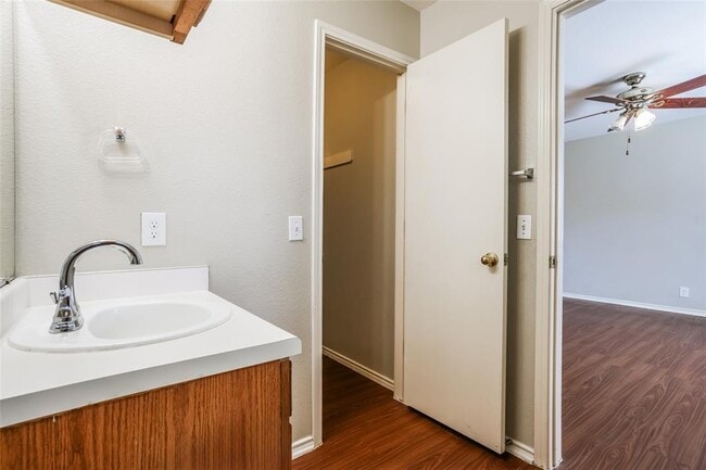 Building Photo - 5813 Wideleaf Dr