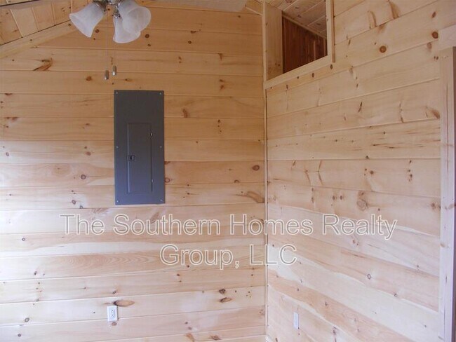 Building Photo - 759 Co Rd 181