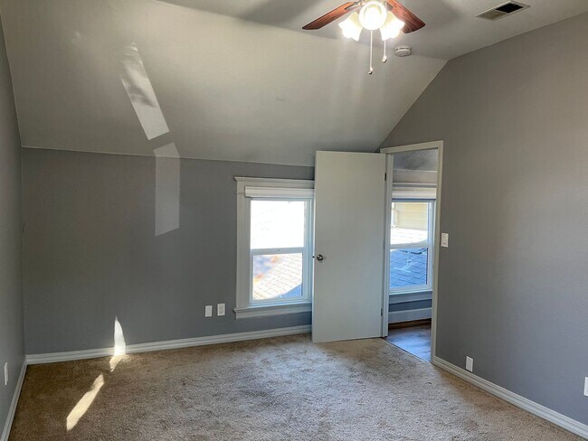 Building Photo - Beautiful 4 Bedroom, 2 Bath Home in Downtown San Jose