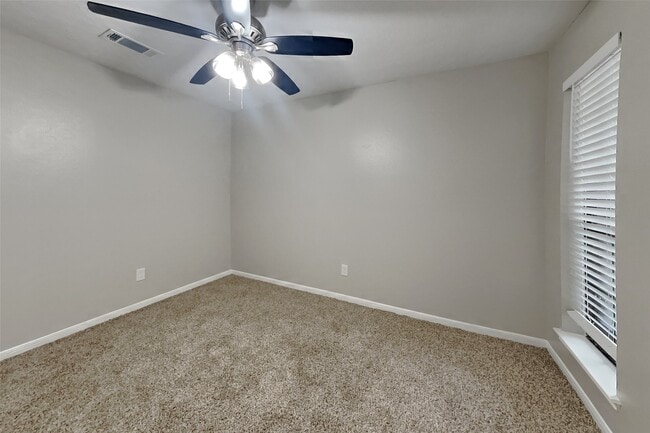 Building Photo - 21226 Park Run Dr