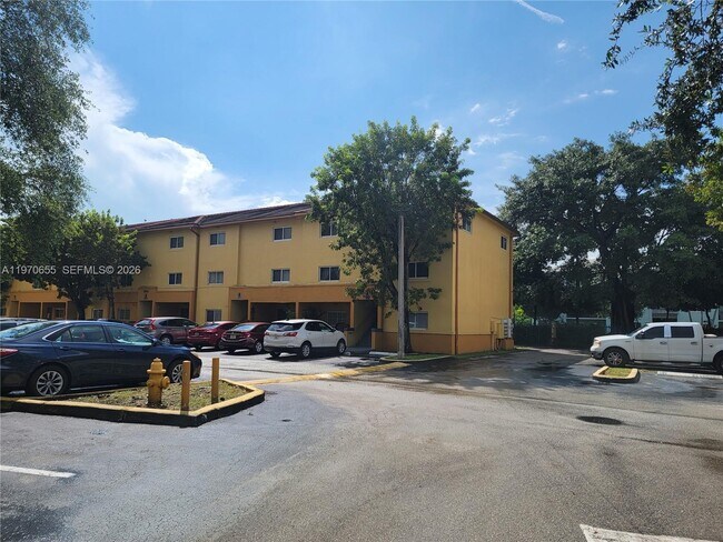 Building Photo - 8250 SW 149th Ct