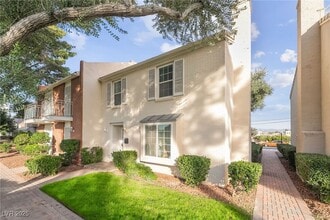 Building Photo - 1038 Tam O Shanter