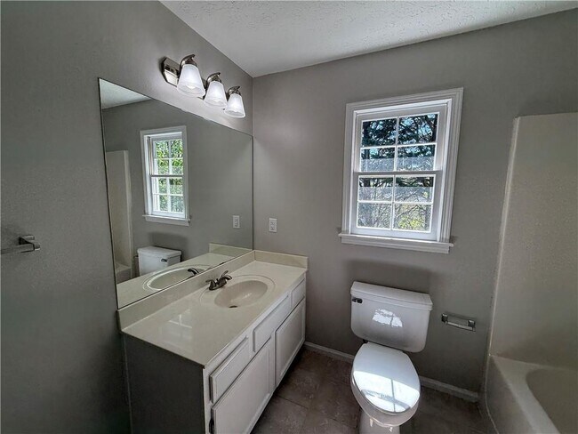 Building Photo - 979 Sugar Crossing Ln